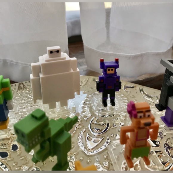 Lot CROSSY ROAD Original & DISNEY Collectible Figures Toys Lion King Baymax - Picture 8 of 12